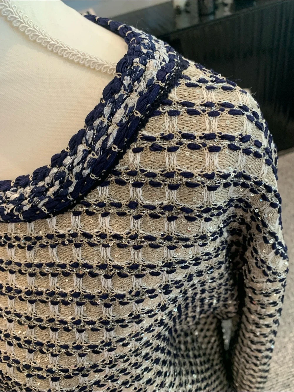 St John Textured Knit Boatneck Sweater in Navy and Cream. Small - Picture 3 of 8